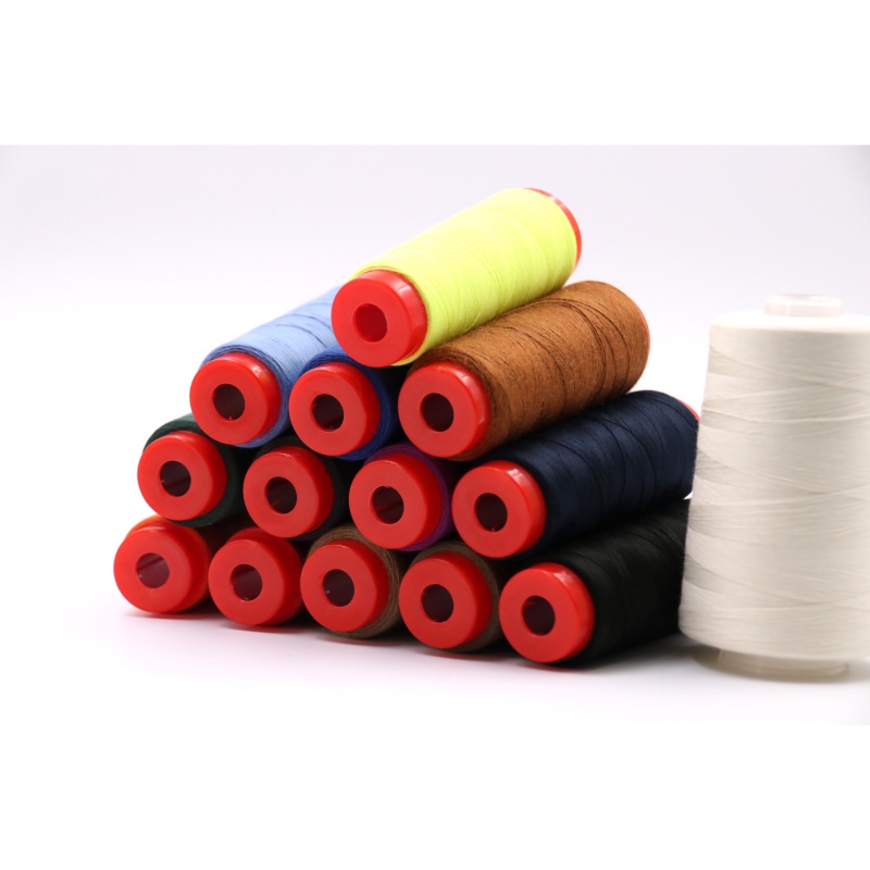 3A 芳纶防护筒纱，叠放成多色金字塔形，配白色纱管